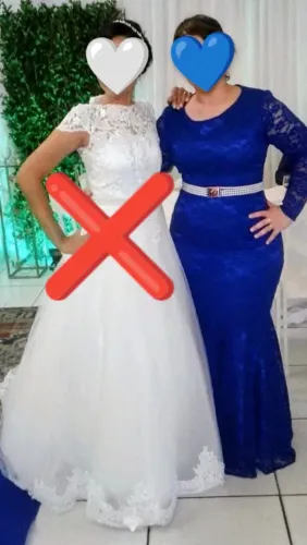 Vestido sereia azul royal manga longa em renda. Veste 46.