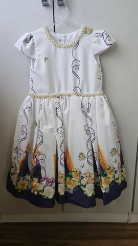 Vestido lindo encantado 4- 6 anos