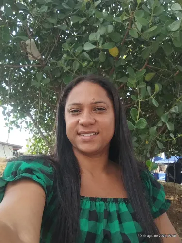 Ofereço meus serviços de baba
