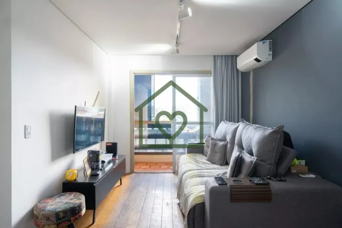 Apartamento mobiliado de 1 dormitório à venda no Bairro Glória