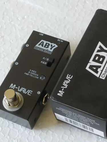 Pedal ABY M-Vave na caixa
