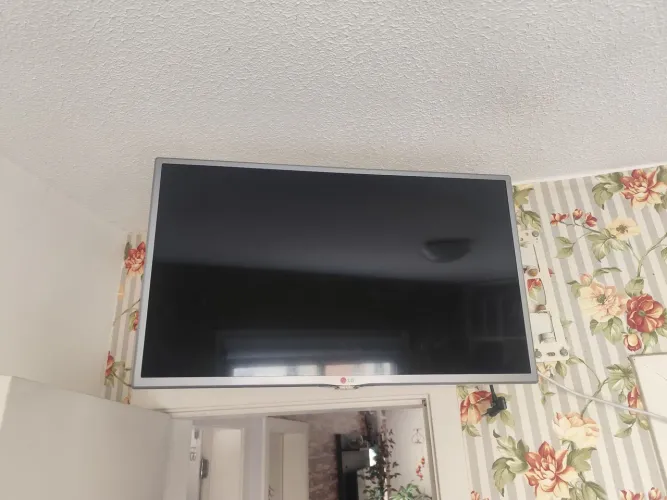 Vendo duas TVs 32"