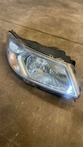 Farol Direito Chevrolet Onix 1 Geração Original Com Detalhe 