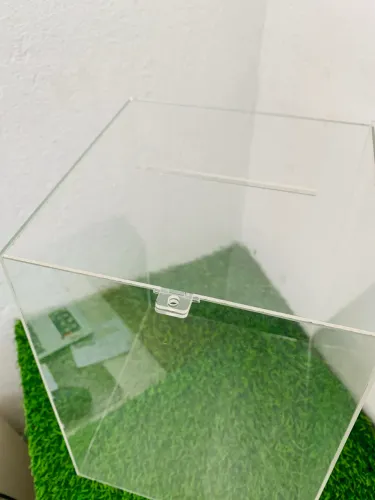 Urna em acrilico 3mm 35cm