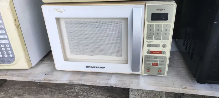 Vende-se microondas por 180 reais cada !!!