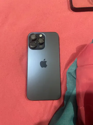 Vendo celular iPhone 15 pro max