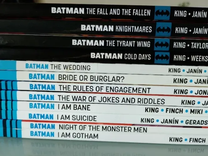 Batman Rebirth Tom King 12 Volumes Importados TPB