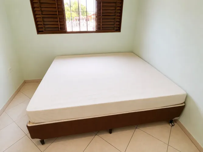 Cama queen ( Box + colchão)