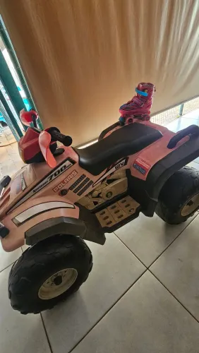 Quadriciclo infantil Polaris 700 wats