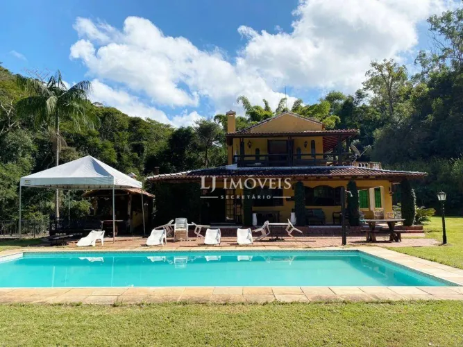 Fazenda / Haras a venda em Paraíba do Sul RJ, sede com 7 dormitórios , 338800 m² por R$ 1.