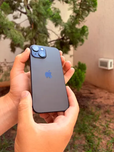 iPhone 15 preto 128gb de armazenamento