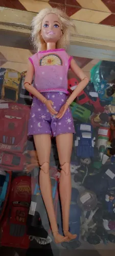 Boneca Barbie articulada, funcionando!