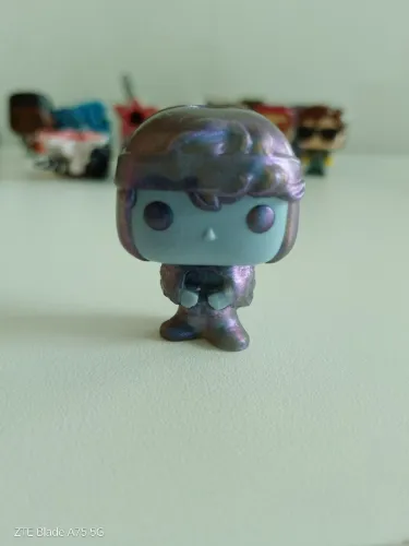 Kinder Joy Dusty invertido coleção Stranger Things importado da Espanha 