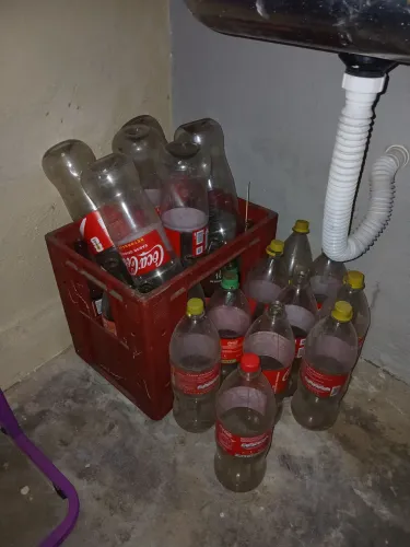 Vasilhames de coca 2 litros 2,00 cada garrafa