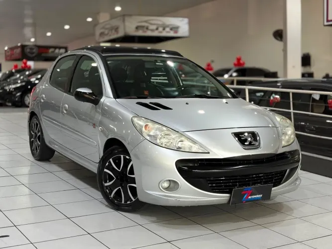 Peugeot 207 Quiksilver 1.4 Flex 8V 5P 2010