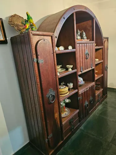 ARCA Rústica de Madeira Maciça (Raridade)