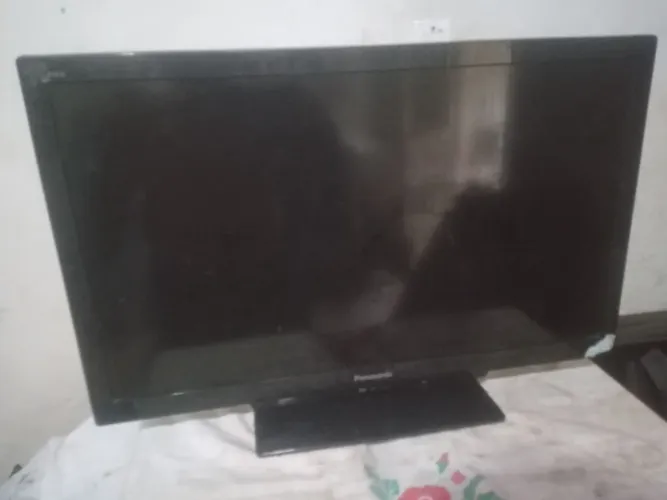 Tv Panasonic 32 polegadas com listras