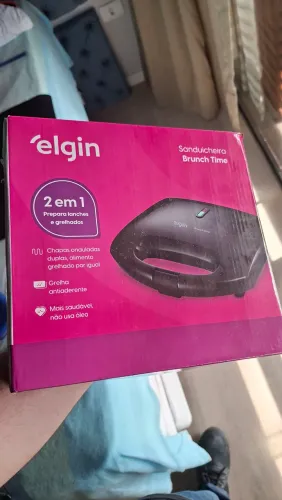 Sanduicheira Elgin 2 em 1