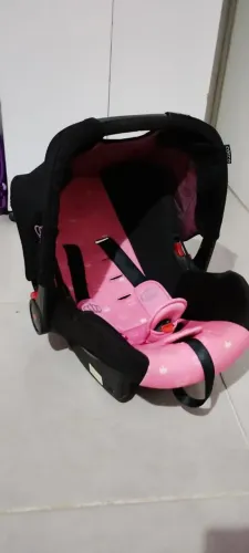 Vendo bebê conforto seminovo