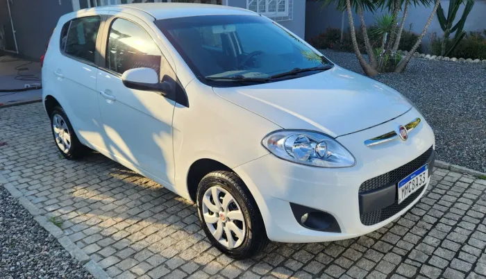 Fiat Palio Attractive 1.0 EVO Fire Flex 8V 5P 2014
