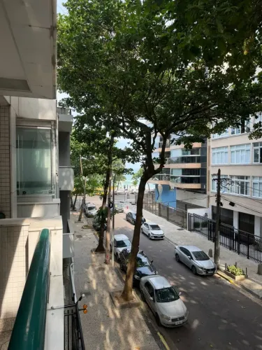 Apartamento para aluguel com 85 metros quadrados com 1 quarto