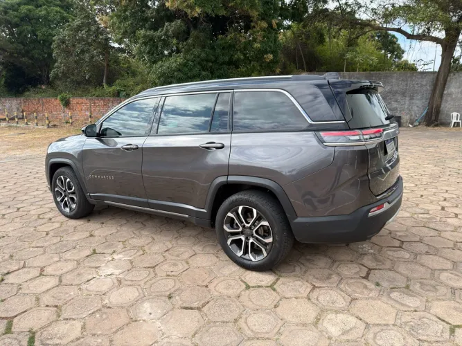 Jeep Commander Limited T270 1.3 TB Flex AUT 2024