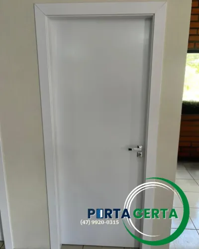Porta Branca UV - Alto padrão de acabamento