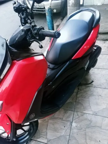 Yamaha NMAX 2023 160 com apenas 17600 km rodados - freios ABS duplo e cont. de tração