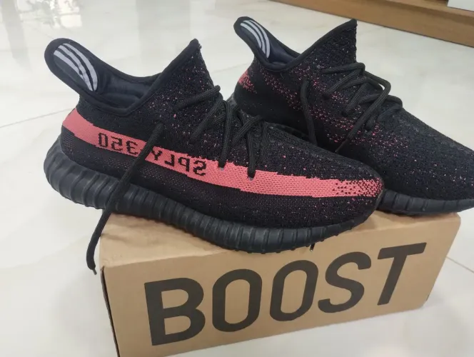 Adidas Yeezy Boost 350 V2 core Black and red