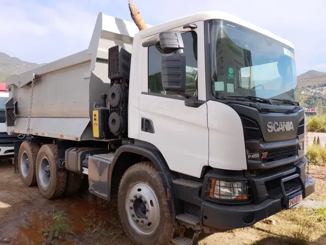 Caminhão Scania P450 XT retarder báscula 16m3 2021 - histórico revisão