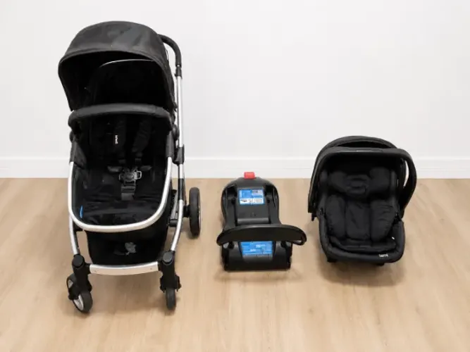 Infanti Epic Lite Travel System, com carrinho + bebê conforto Terni/Narni + base veicular.