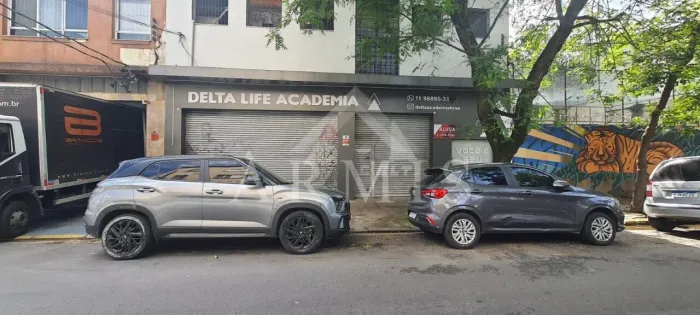 Loja comercial de 1.600m² disponível para locação no Brás!