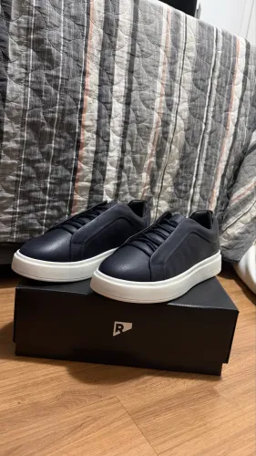 Tenis reise RS8  azul marinho 