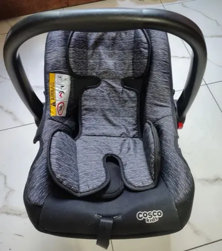 Bebê conforto cosco e carrinho