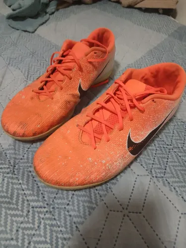 Chuteira Nike mercurial 41
