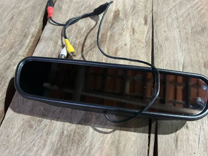 Retrovisor com câmera de ré universal