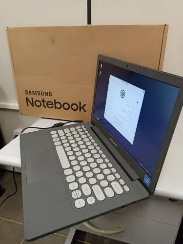 Notebook Samsung Celeron N4000 | 13,3" Full Hd | 4Gb DDR4 | 256 Gb SSD + 64Gb eMMC