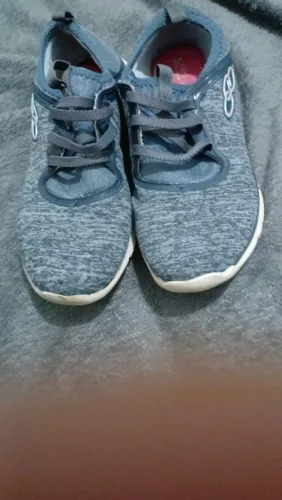 Vendo tenis seminovo feminino olympikus em otimas condiçoes