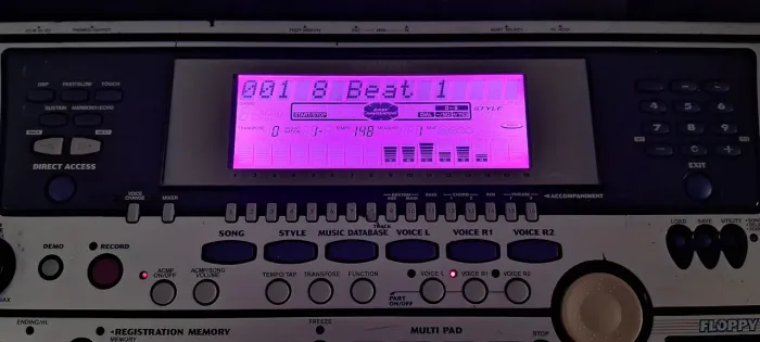 Teclado yamaha psr 550