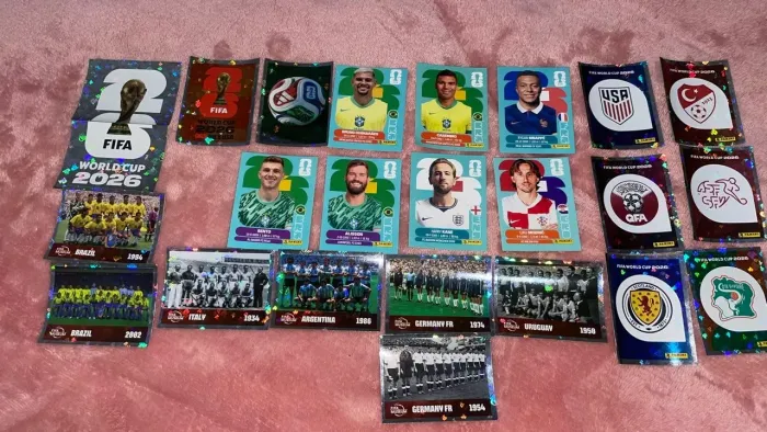 FIGURINHAS. VENDO TROCO