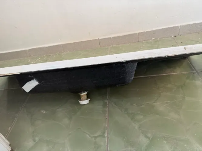 Pia fibra 1,20 metro semi nova com válvula barato para sair rápido