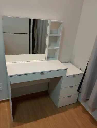 Penteadeira com espelho 