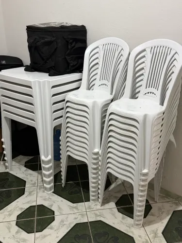 Mesas e cadeiras Tramontina $2500