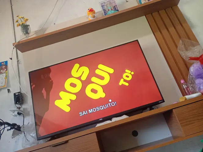 Painel em ótimo estado, para tvs de até 55 polegadas.