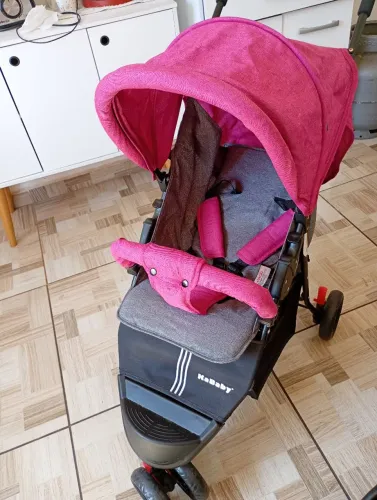 Carrinho de bebê NOVO