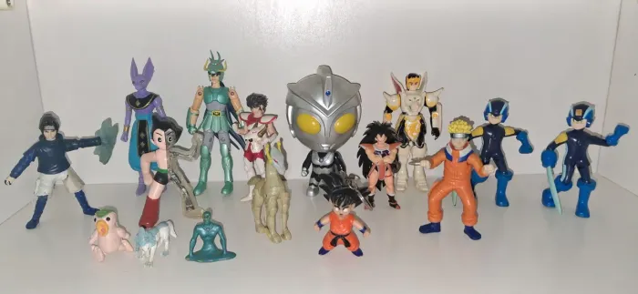 Lote bonecos dragon ball naruto astro boy cavaleiros do Zodíaco ultraman shurato megaman