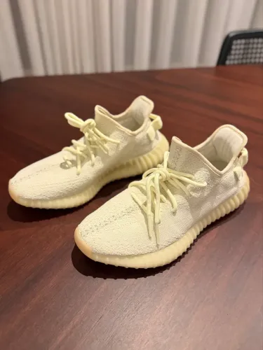 Yeezy Boost 350 v2 Butter ( Tamanho 9 US)