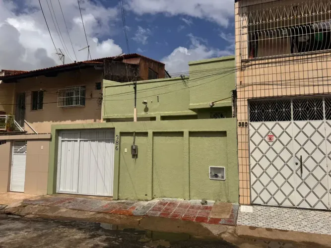 Imóvel para aluguel de 103 metros quadrados, com 2 quartos, em Bom Futuro