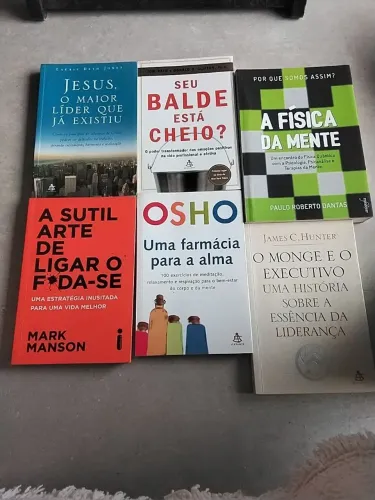 Vendo Livros, Page 4 e leve 3.