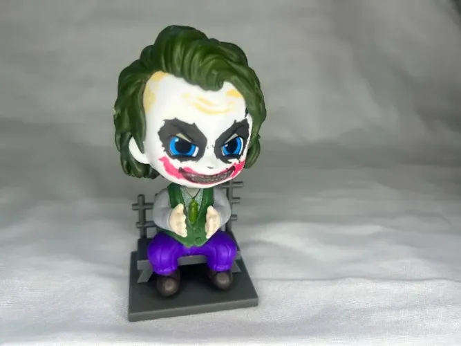 Boneco Colecionavel Coringa Joker Sentado Articulado - Batman: O Cavaleiro das Trevas